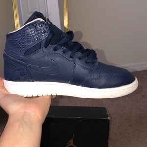 AIR JORDAN retro 1’s